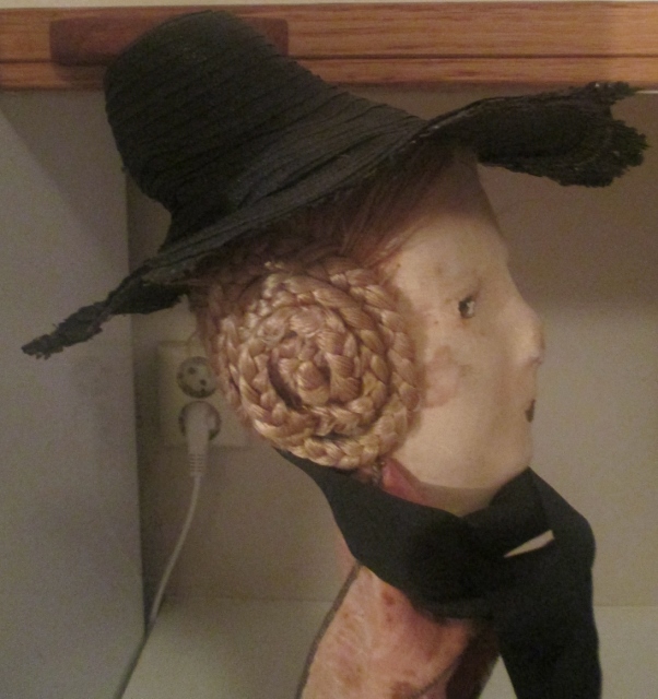 xxM981M 1840-50 or older girl bonnet